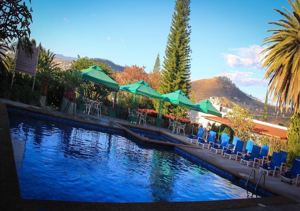Отель Mision Oaxaca Экстерьер фото